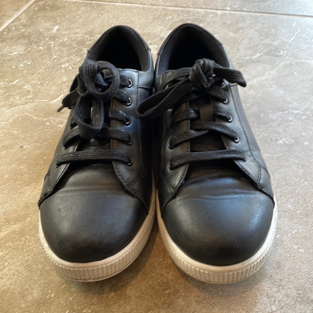 Kane size 5 black dress shoes